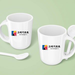 12 Oz Ceramic Mugs With Spoon Mockup