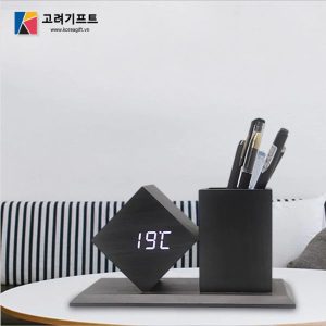 Dong Ho Go Led Kiem Hop Dung But 1