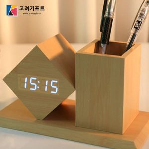 Dong Ho Go Led Kiem Hop Dung But 3