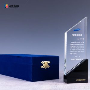 Ky Niem Chuong Pha Le 32 3